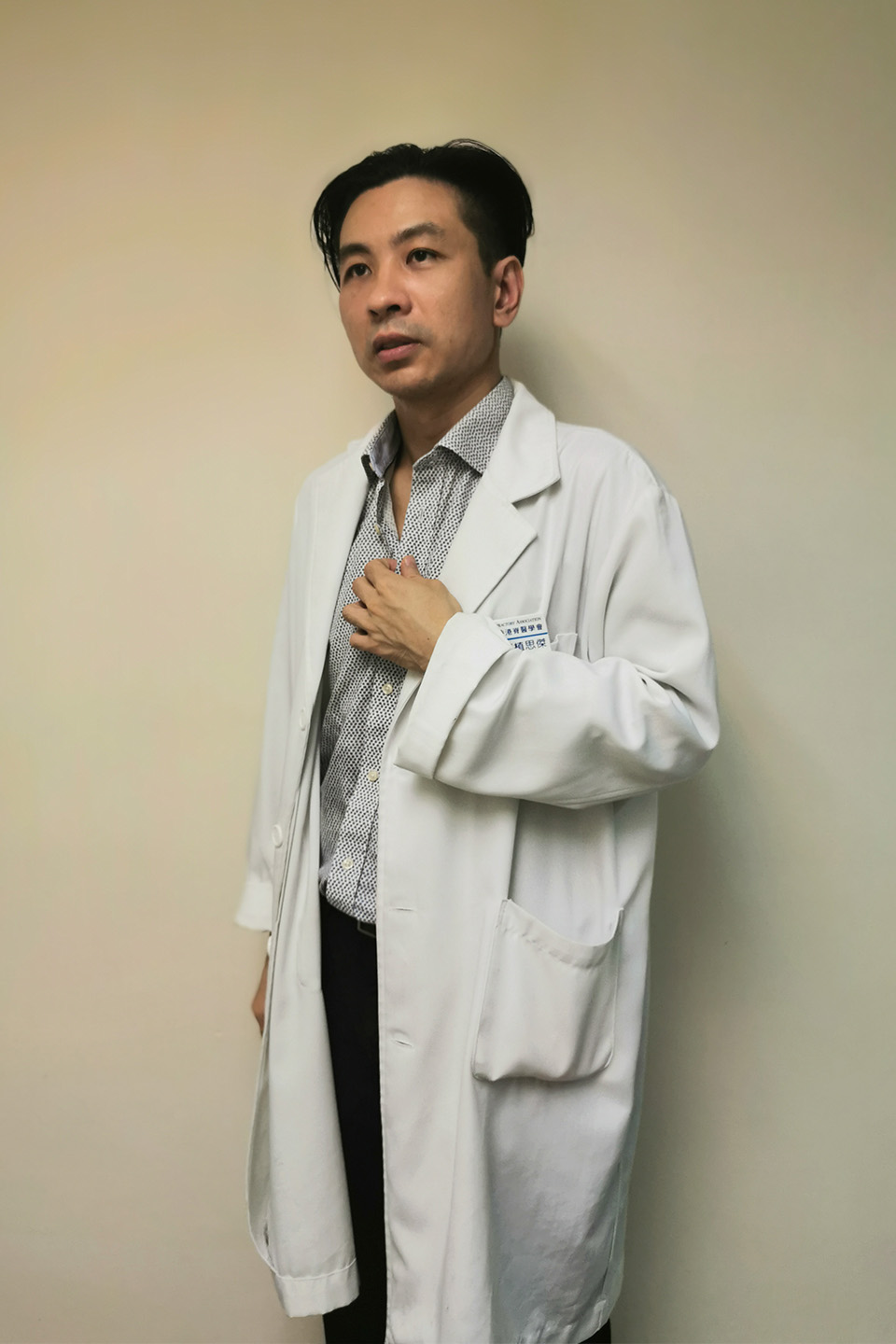 植思杰-香港医师  脊骨神经科